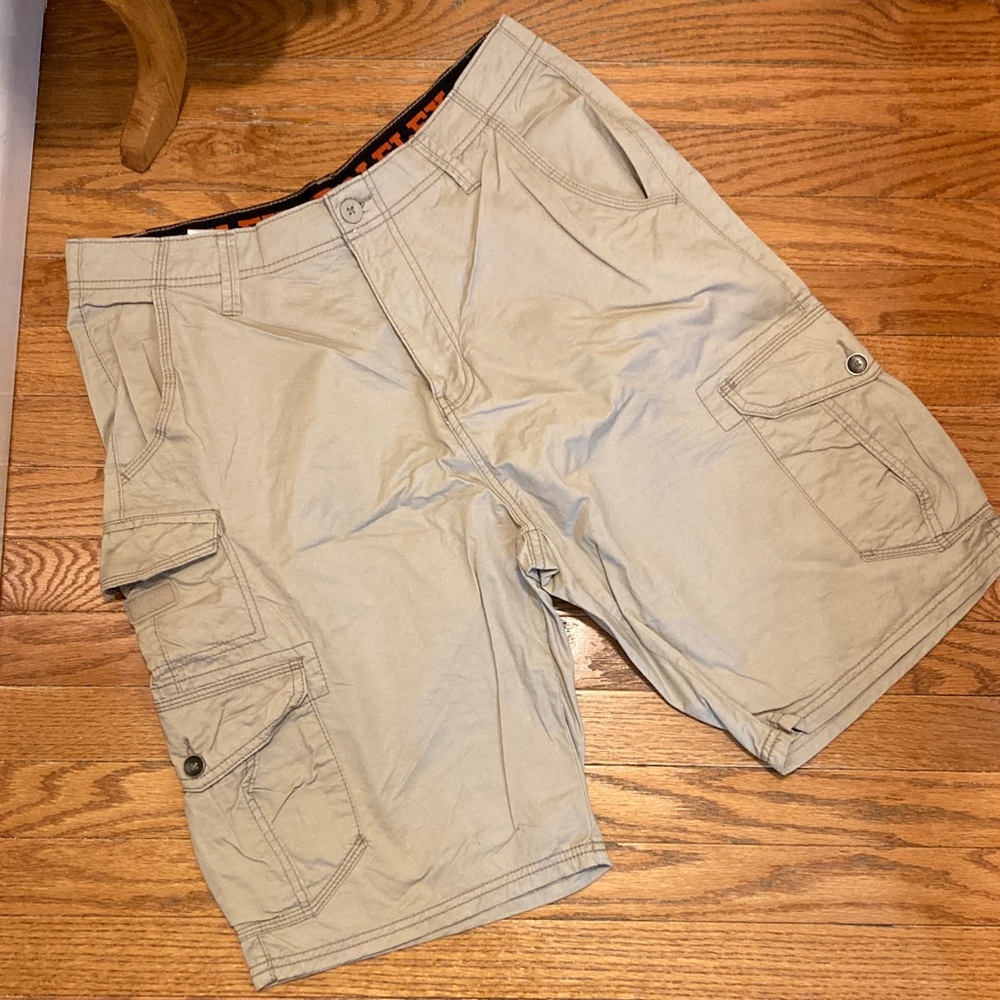 Men's Beige Cargo Shorts with Pockets